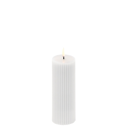 (B) UYUNI LED pillar candle grooved, Nordic white, Smooth, 5,8x15 cm